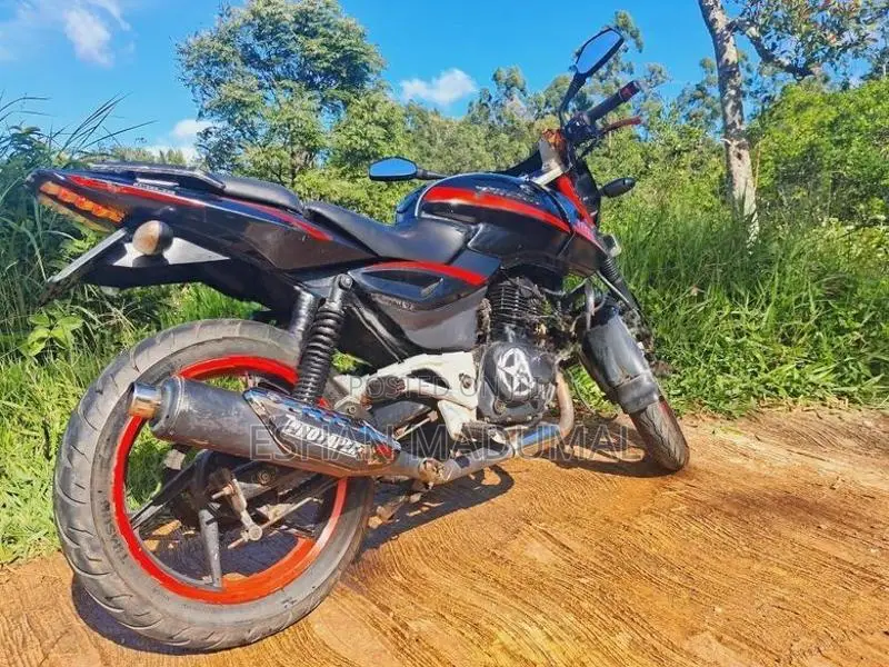 Bajaj Pulsar 180 2010