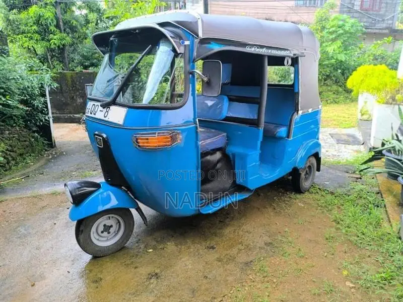 Bajaj RE 2010