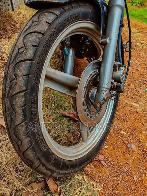 Honda CB 125 1999