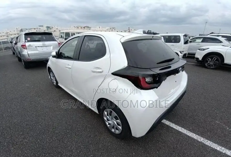 Toyota Yaris X Grade 2024
