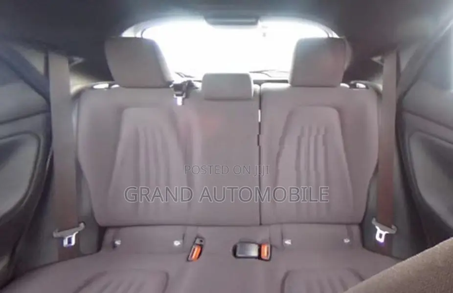 Toyota Yaris X Grade 2024