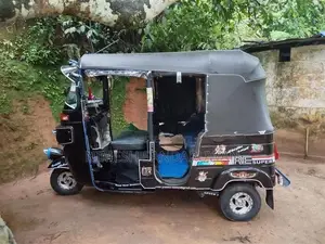 Bajaj RE 2015