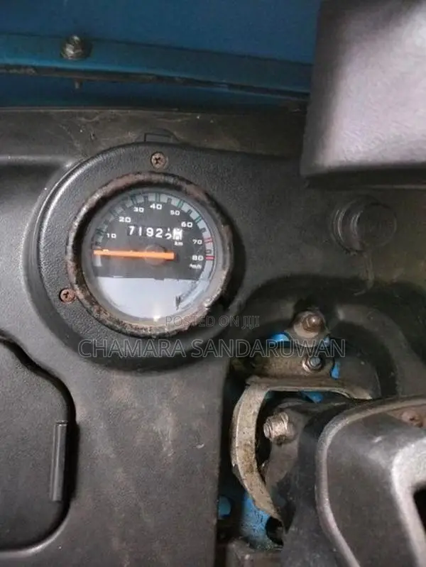 Bajaj RE 205 2013