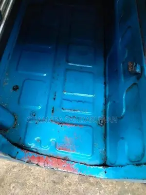 Bajaj RE 205 2013