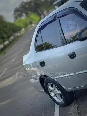 Hyundai Accent 2001