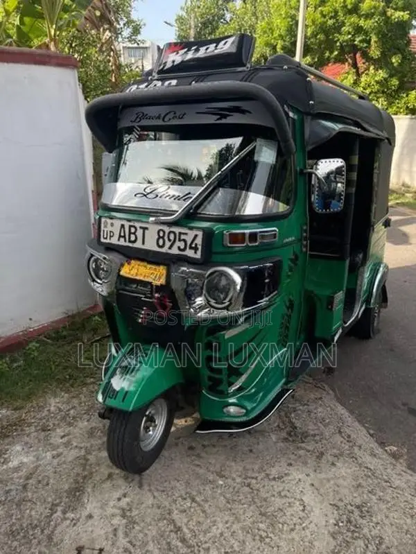 Bajaj RE Three Wheeler 2019