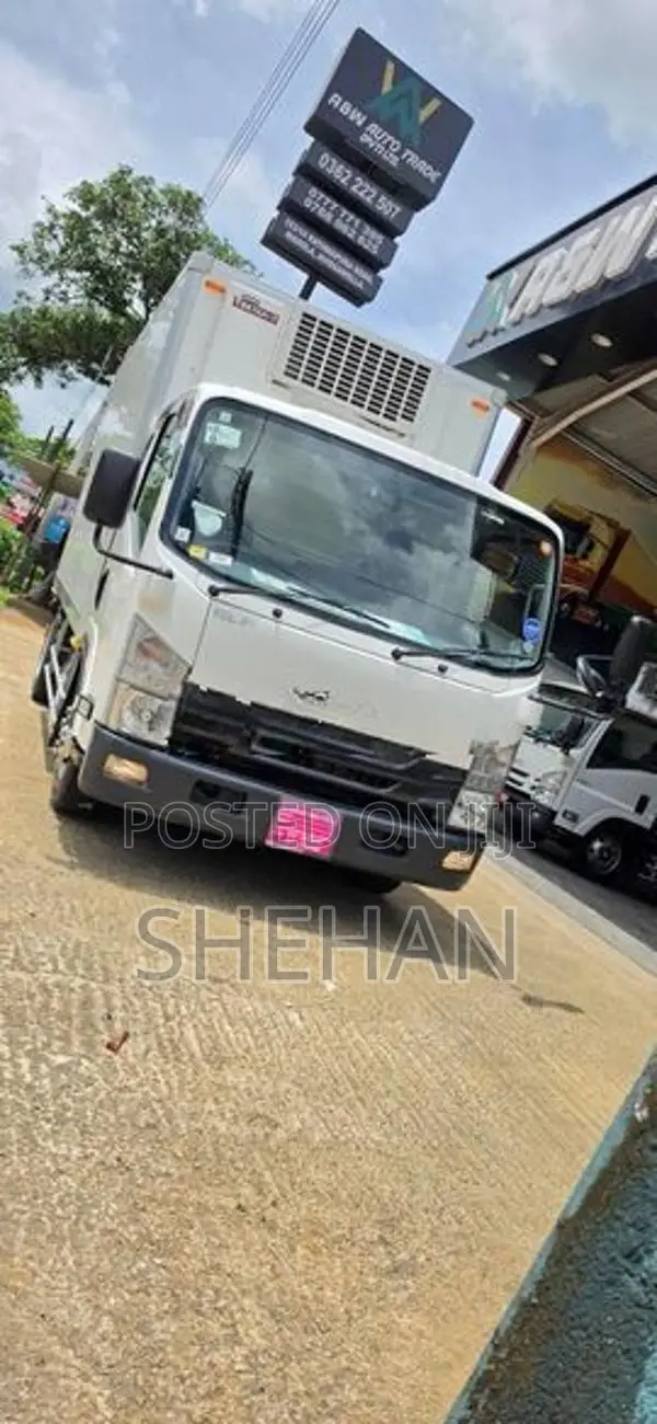 Isuzu Elf Freezer 14.5 2018