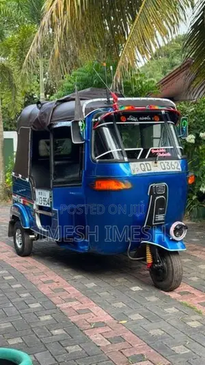 Bajaj RE 2005