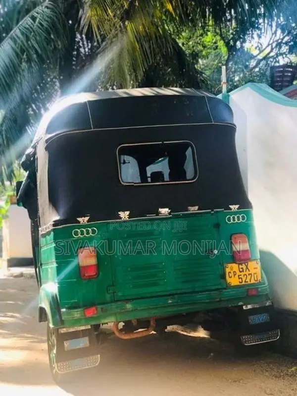 Bajaj RE 2005