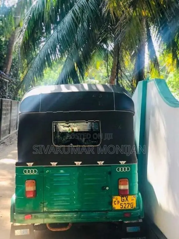 Bajaj RE 2005