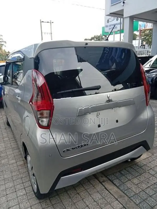 Mitsubishi eK Wagon M 2024
