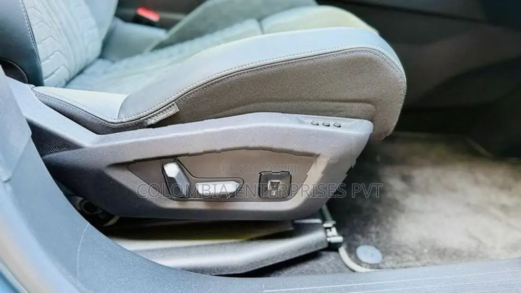 Peugeot 5008 Premium GTLine Loade 2025