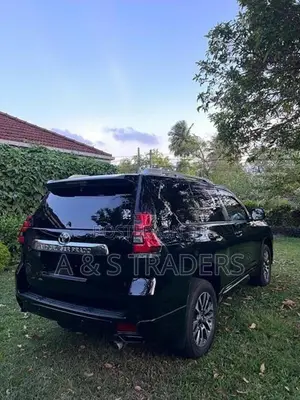 Toyota Land Cruiser Prado 2023