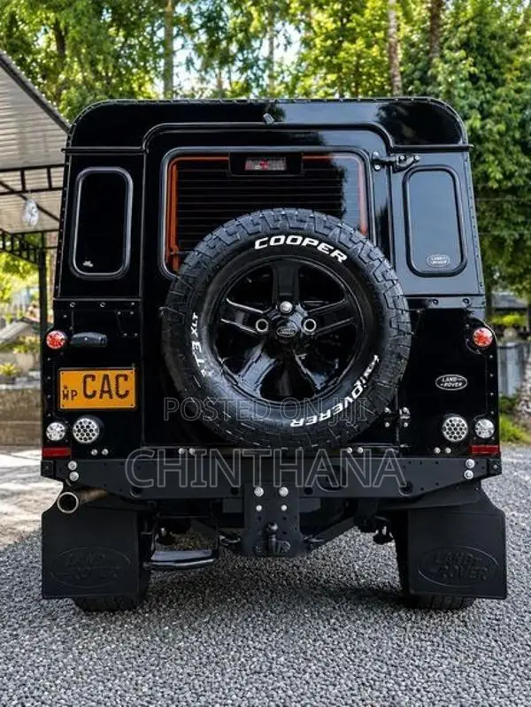 Land Rover Defender 110 Puma 2014