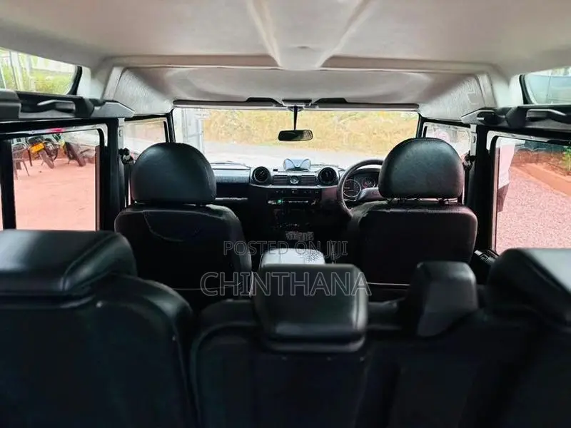 Land Rover Defender 110 Puma 2014