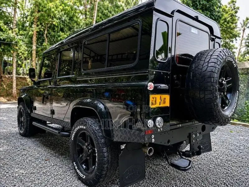 Land Rover Defender 110 Puma 2014