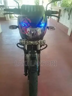 Bajaj Pulsar 150 bgj0585 2017