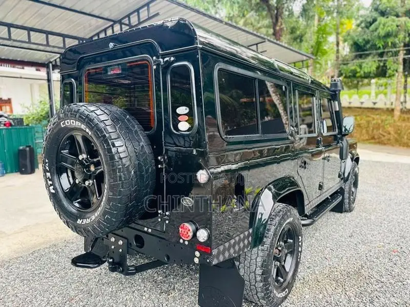 Land Rover Defender 110 Puma 2014