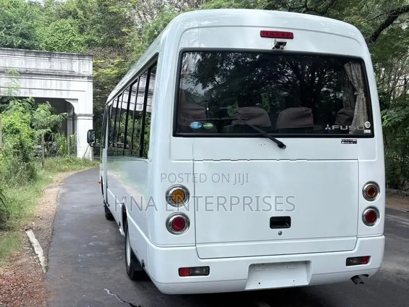 Mitsubishi Rosa 2024