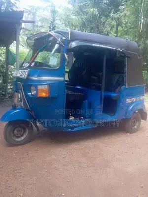 Bajaj RE 2012