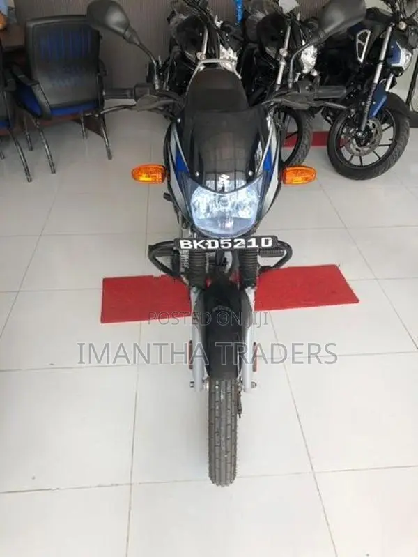 Bajaj CT100 2025