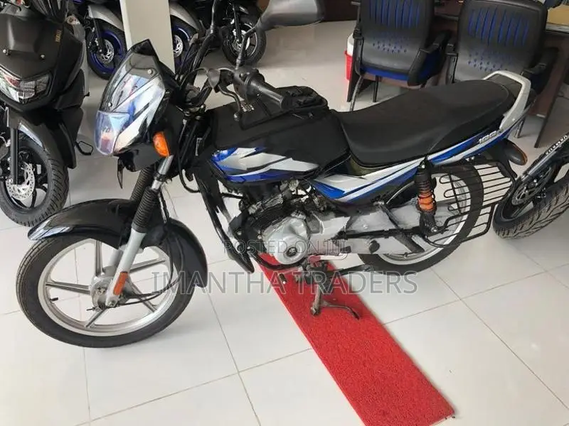 Bajaj CT100 2025