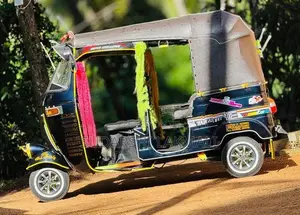 Bajaj RE 2000