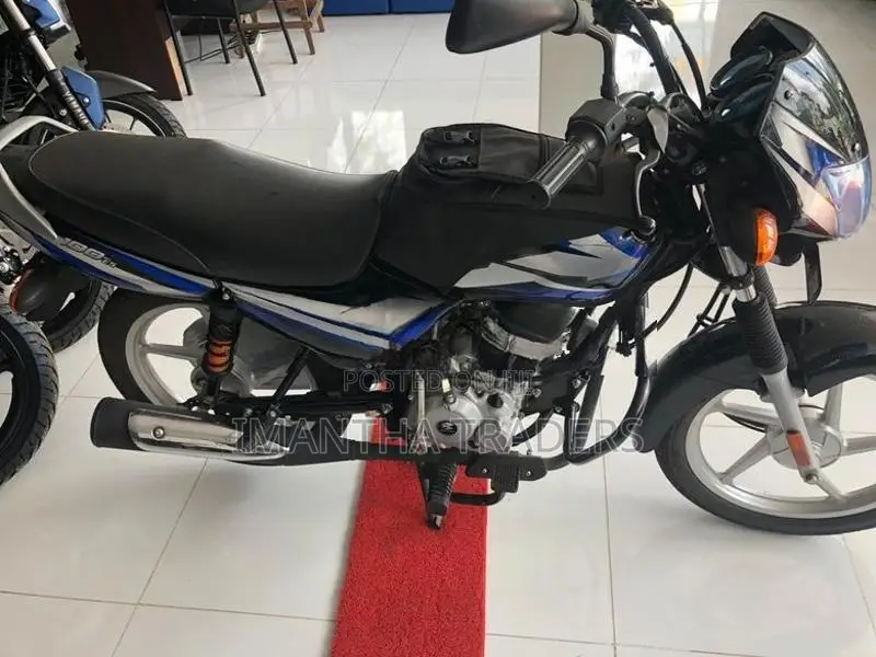 Bajaj CT100 2025