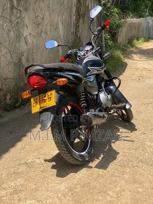 Bajaj Platina 100 ES 2016