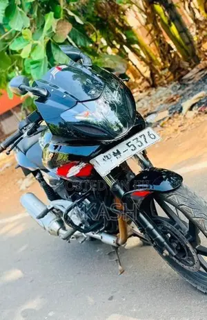 Bajaj Pulsar 220F 2012