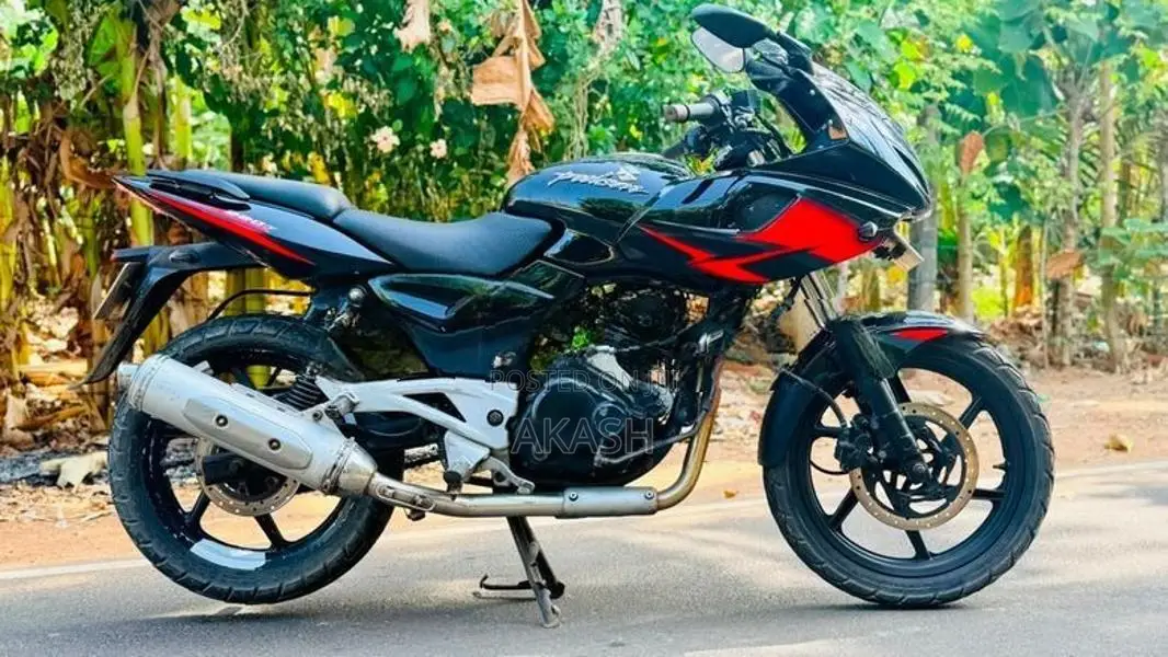 Bajaj Pulsar 220F 2012