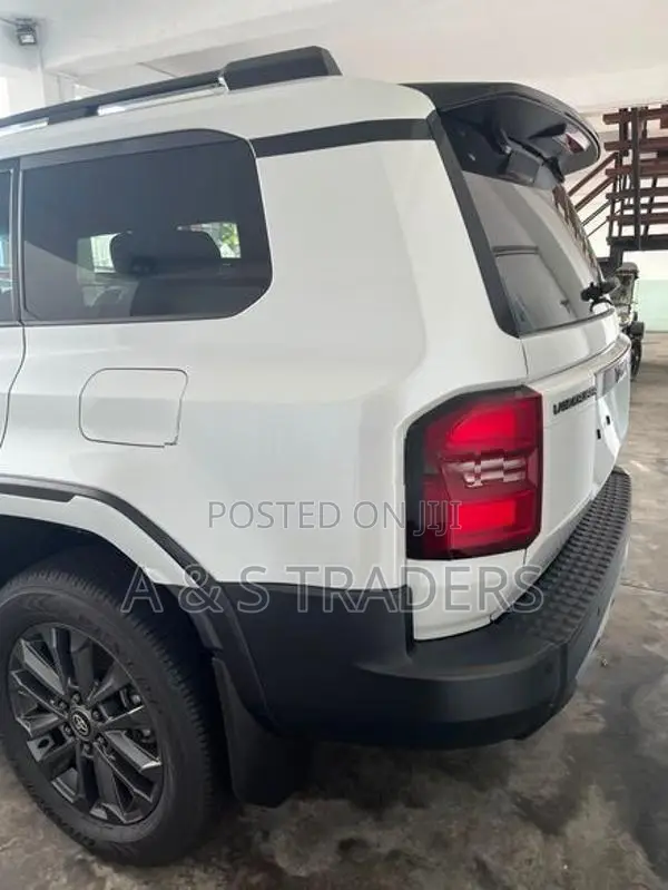 Toyota Land Cruiser Prado 2024