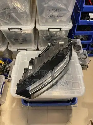 Genuine Audi Q7 2018 MATRIX LED Passenger Side 4M
