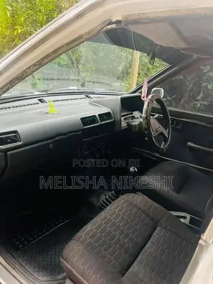 Nissan B11 1985