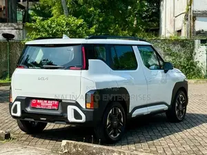 Kia Syros HTX O 2026
