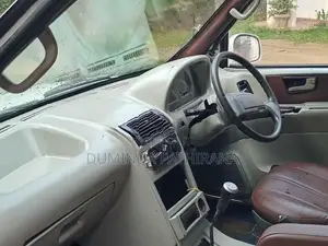 Tata Safari 2003