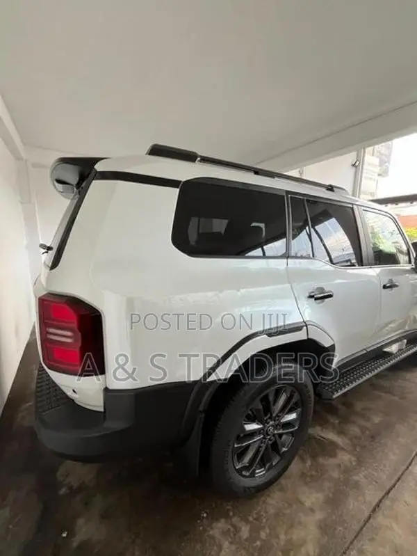 Toyota Land Cruiser Prado 2024
