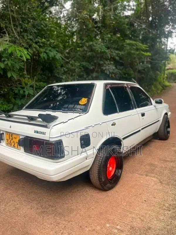 Nissan B11 1985