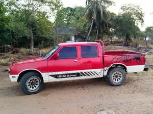 Isuzu double cab 1984