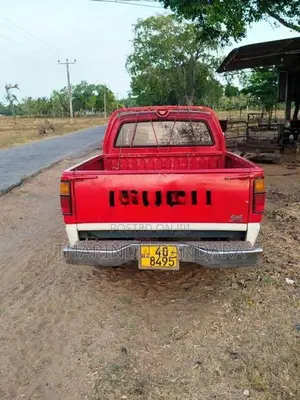 Isuzu double cab 1984