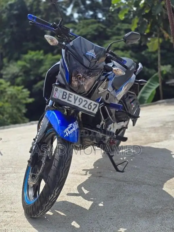 Honda CB Hornet 2016