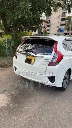 Honda Fit Gp5s 2014