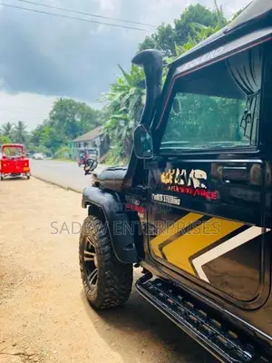 Mahindra Bolero Maxitruck 2016