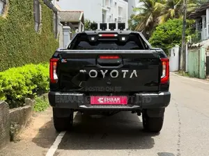 Toyota Hilux Travo Overland 2026