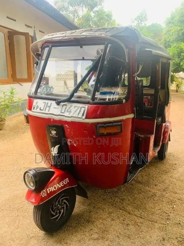 Bajaj RE 2 Strok 2004