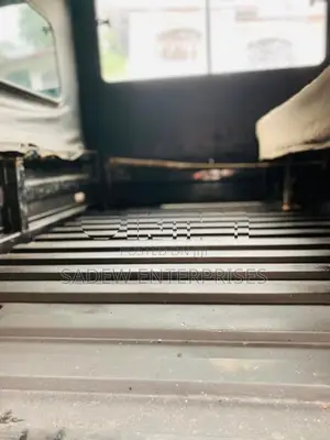 Mahindra Bolero Maxitruck 2016