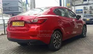 Mazda 2 2015