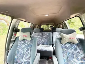 Toyota Noah 2000