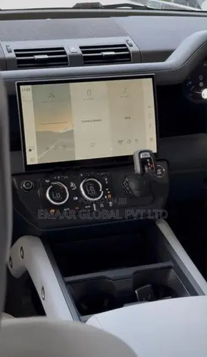 Land Rover Defender Fully loaded 2026