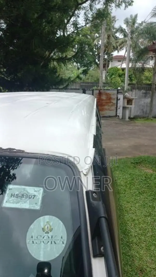 Toyota Dolphin 2000
